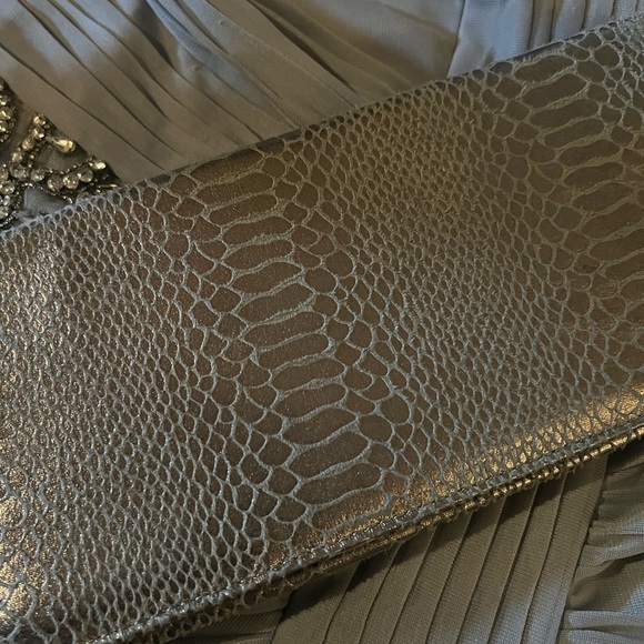 Floral dress and purse bundle - Picture 3 of 5